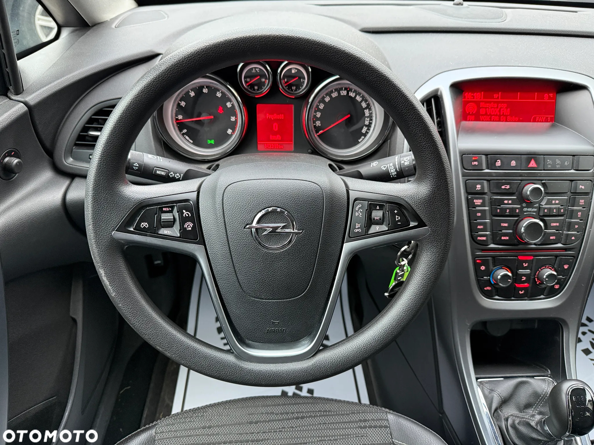 Opel Astra IV 1.4 T Business EU6 - 5