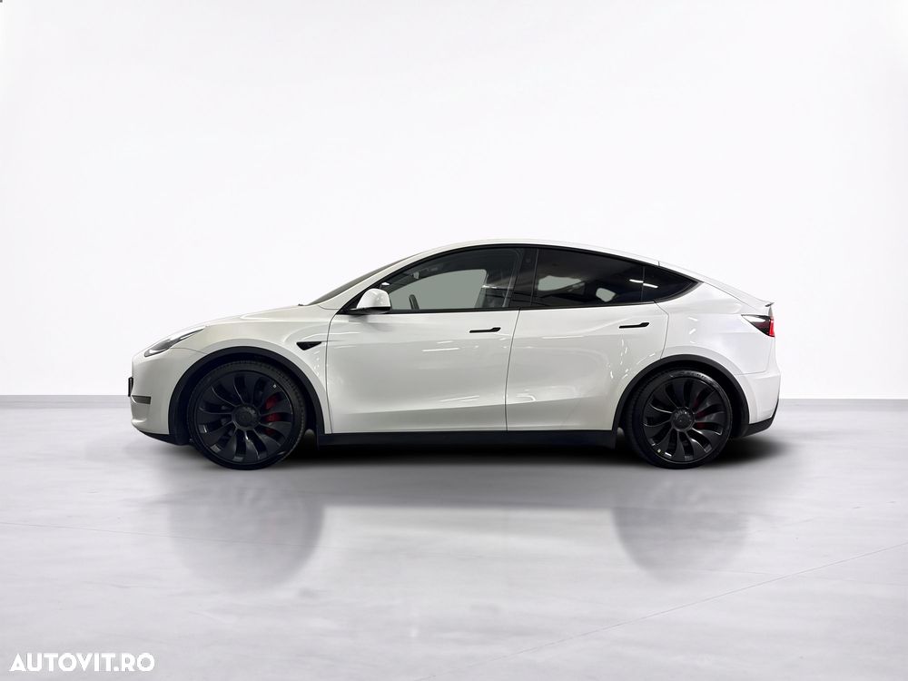 Tesla Model Y - 3