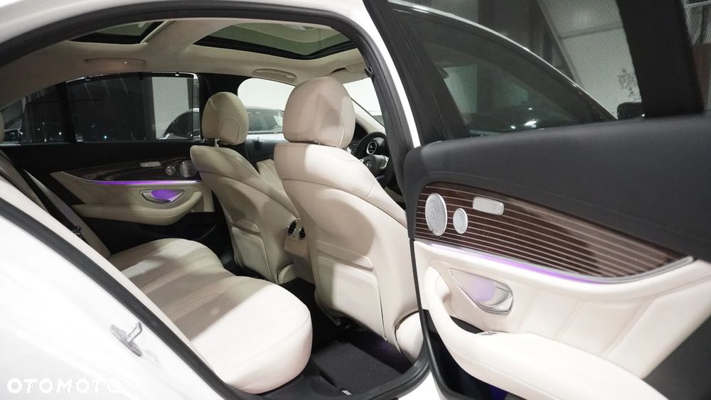 Mercedes-Benz Klasa E - 11