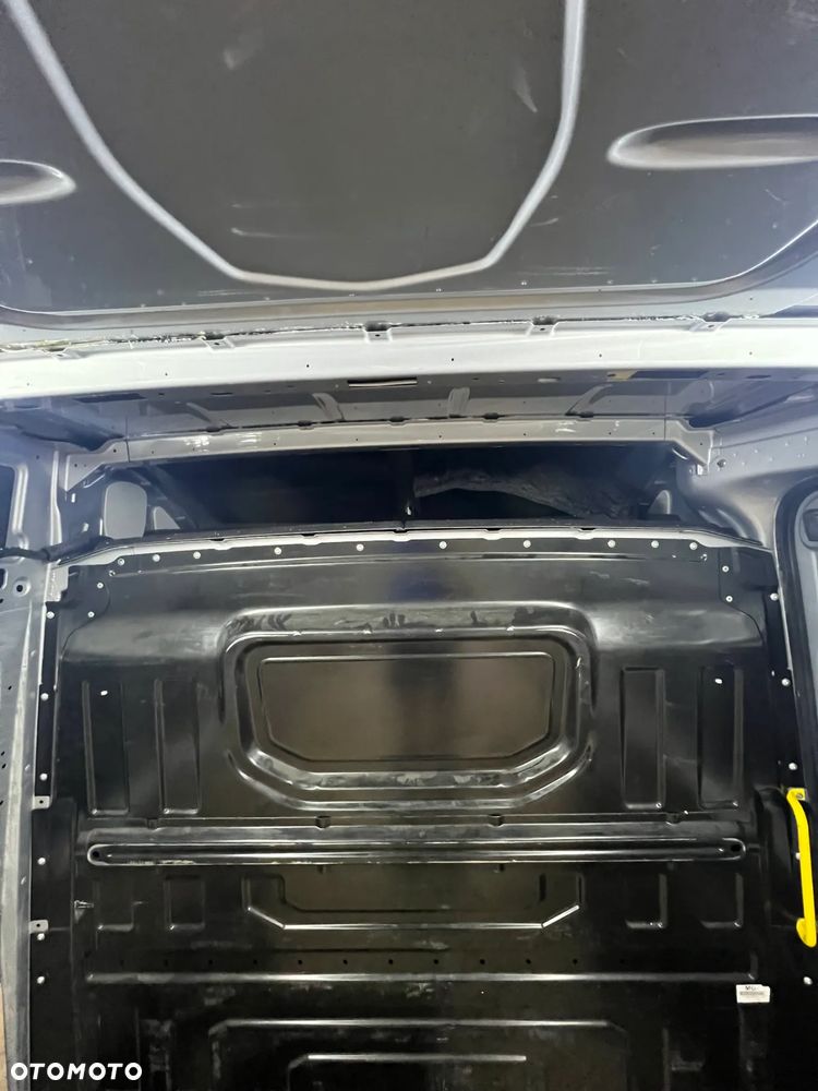 Volkswagen CRAFTER - 11