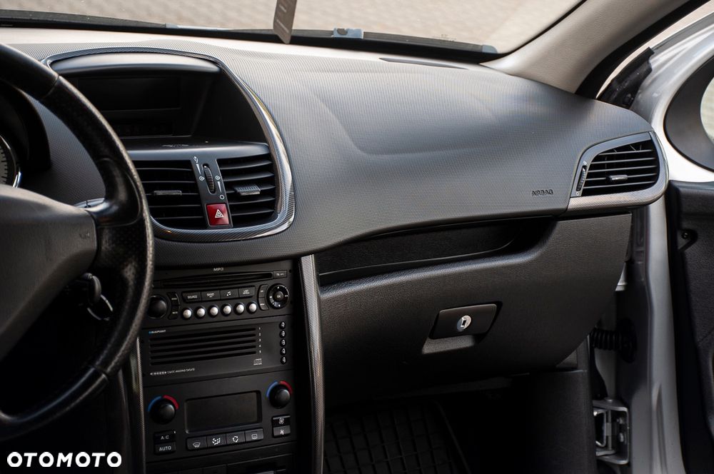 Peugeot 207 150 Turbo Platinum - 17