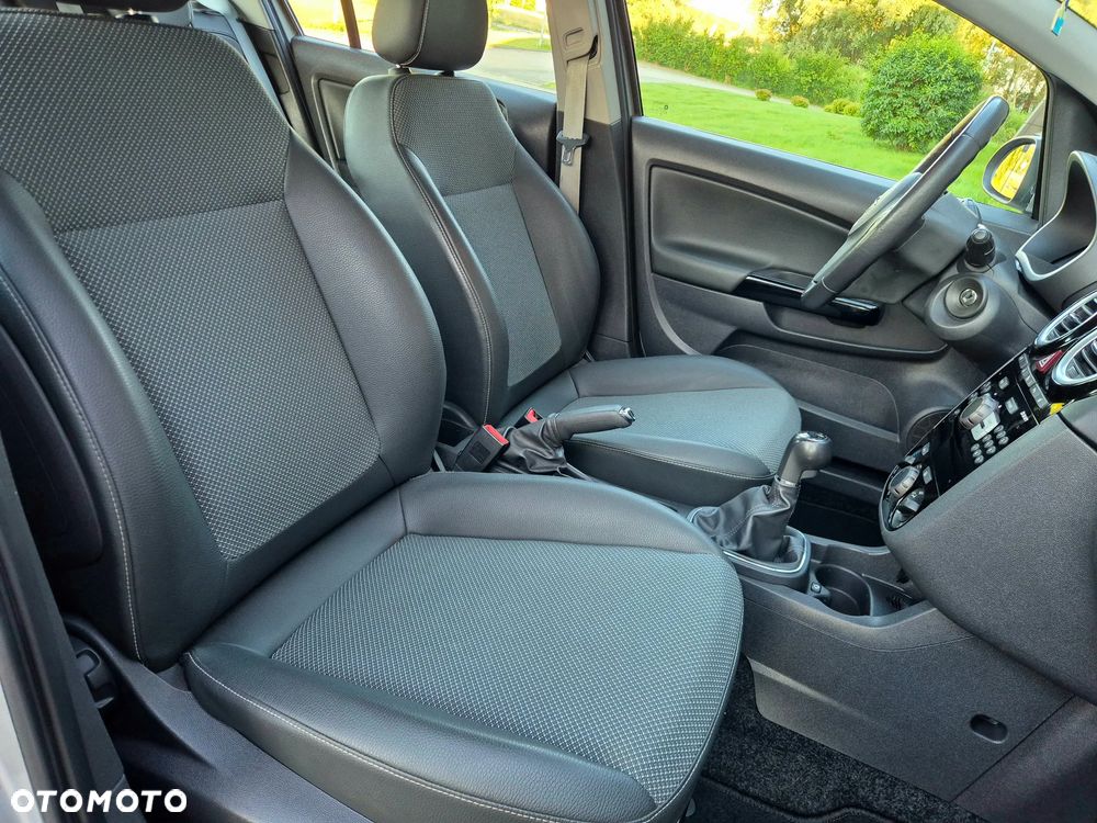 Opel Corsa 1.4 16V Innovation - 26