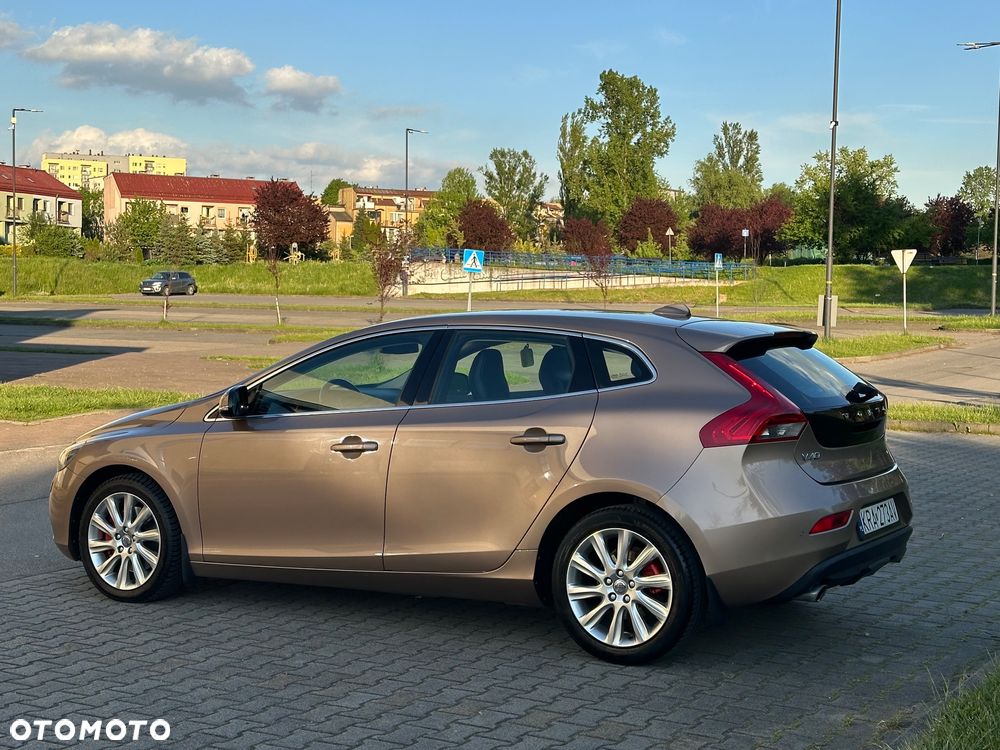 Volvo V40 D4 Inscription - 10