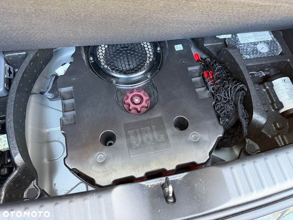 Toyota Aygo X 1.0 VVT-i JBL CVT - 39