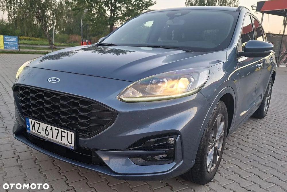 Ford Kuga - 1