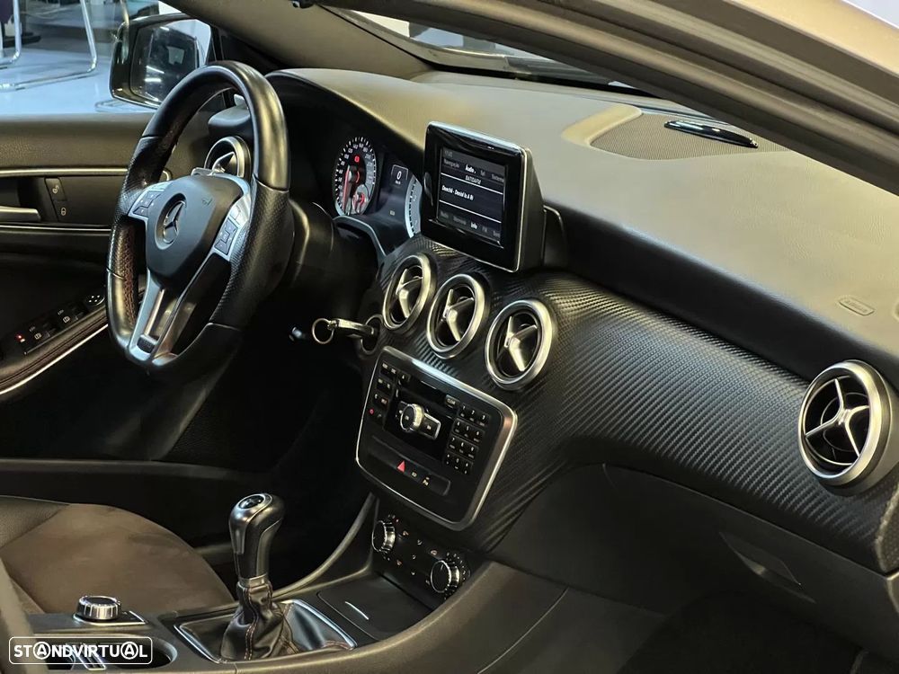 Mercedes-Benz A 180 d AMG Line - 8