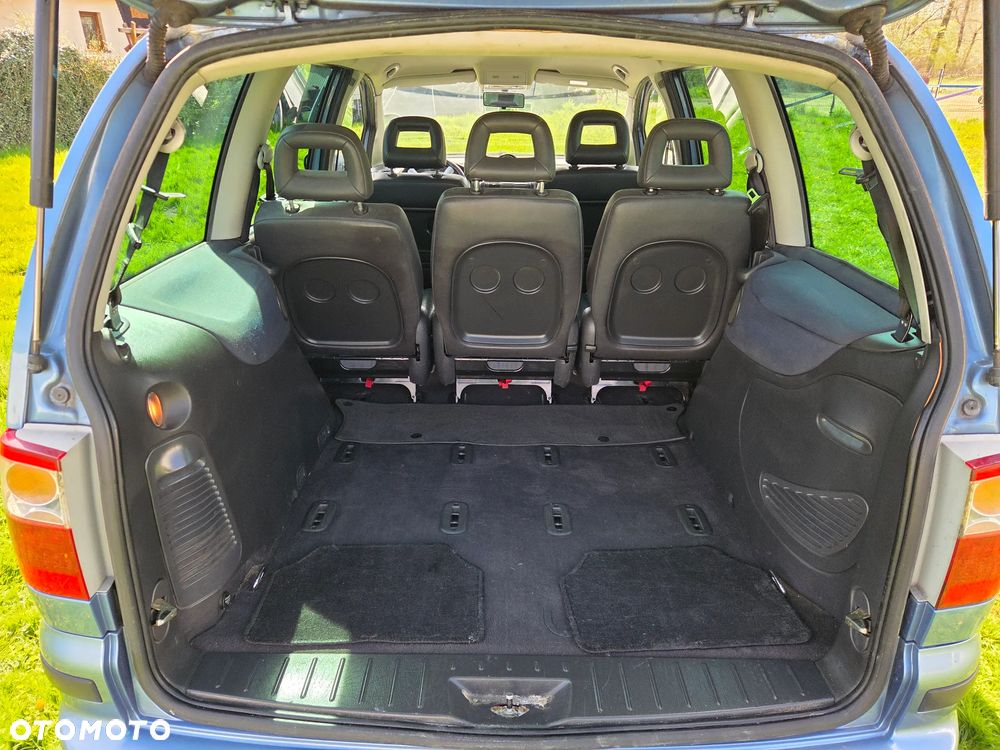 Ford Galaxy 1.9 TDI Ambiente - 9