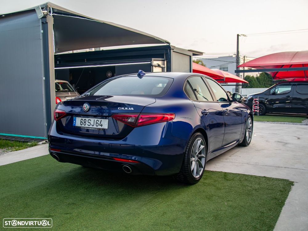 Alfa Romeo Giulia 2.2 D Super AT8 - 6