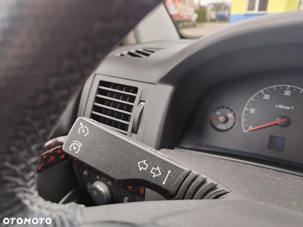 Opel Vectra 2.2 DTI - 9