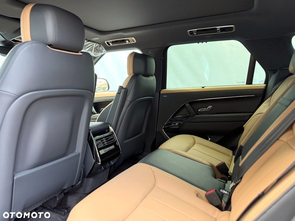 Land Rover Range Rover Sport D300 Dynamic SE - 10