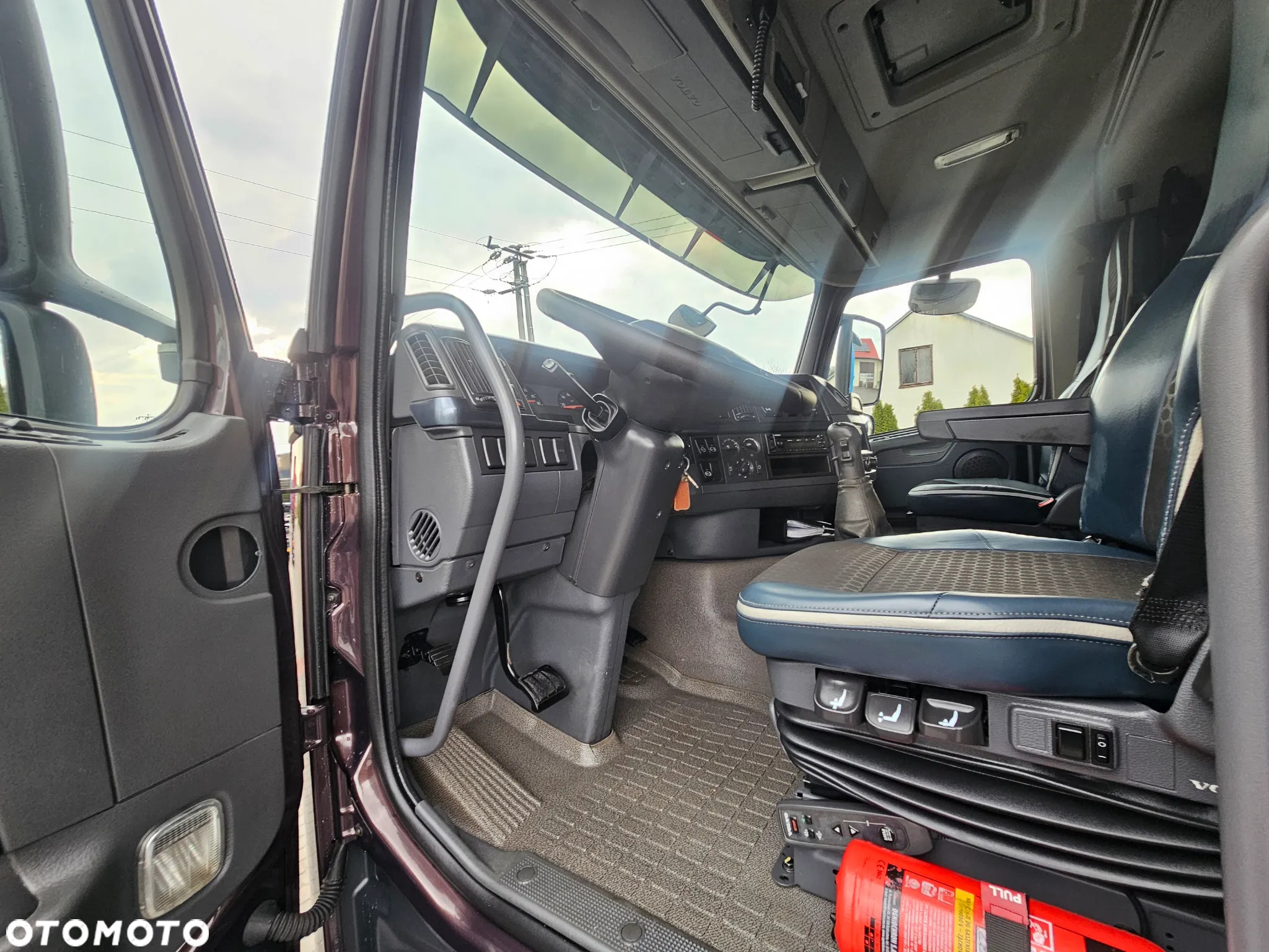 Volvo FH 420 6X4+HDS HMF18000 12,5m Składany w Z - 25