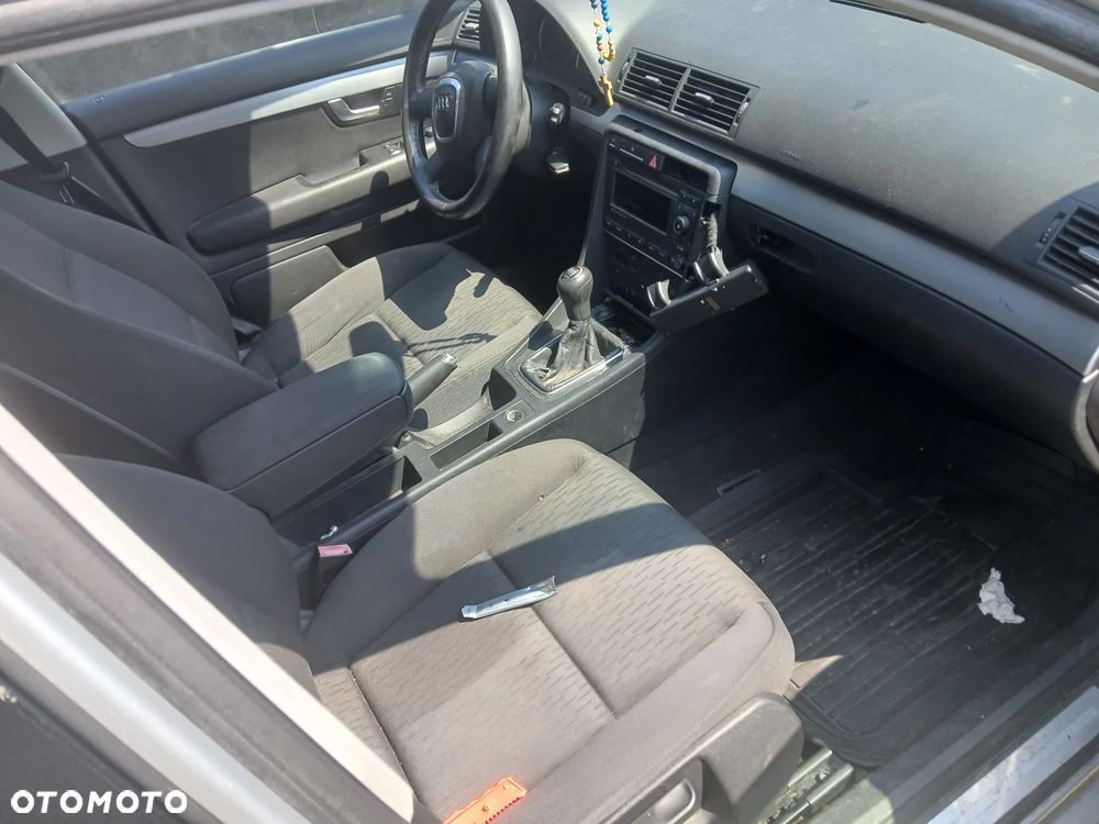 Audi A4 AVANT B7 2.0 TDI A4 LY7W  maska pokrywa silnika klapa bagażnika zderzak lampa reflektor pas przedni stop lampy halogeny przeciwmgłowe odblaski grill atrapa znaczek błotnik błotniki drzwi zbiornik wlew paliwa szyba lusterko klamka - 10