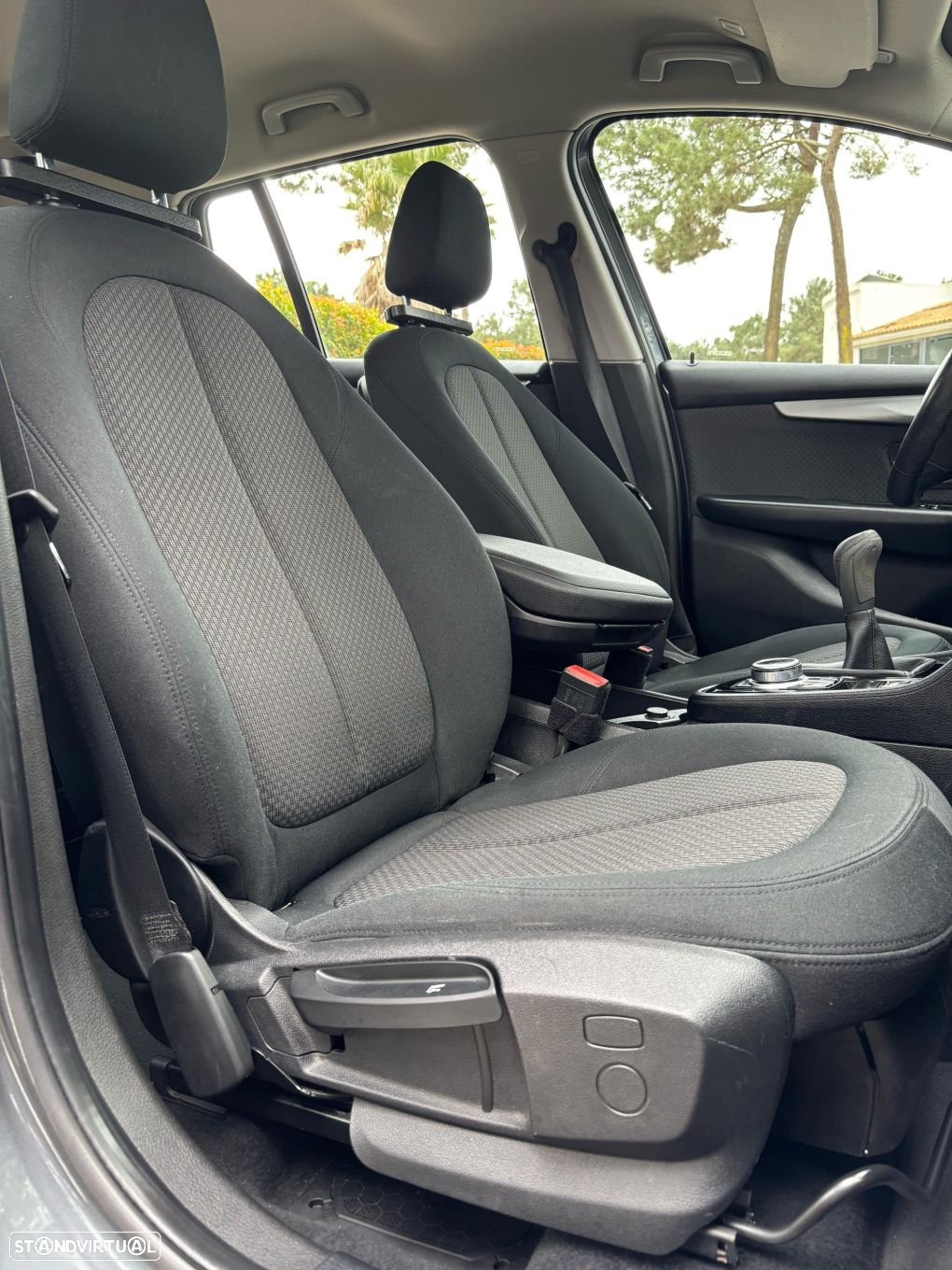 BMW 216 Gran Tourer d - 21
