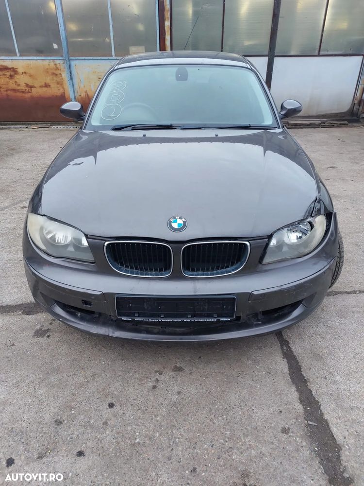 Dezmembrez Bmw 120d e87 - 2