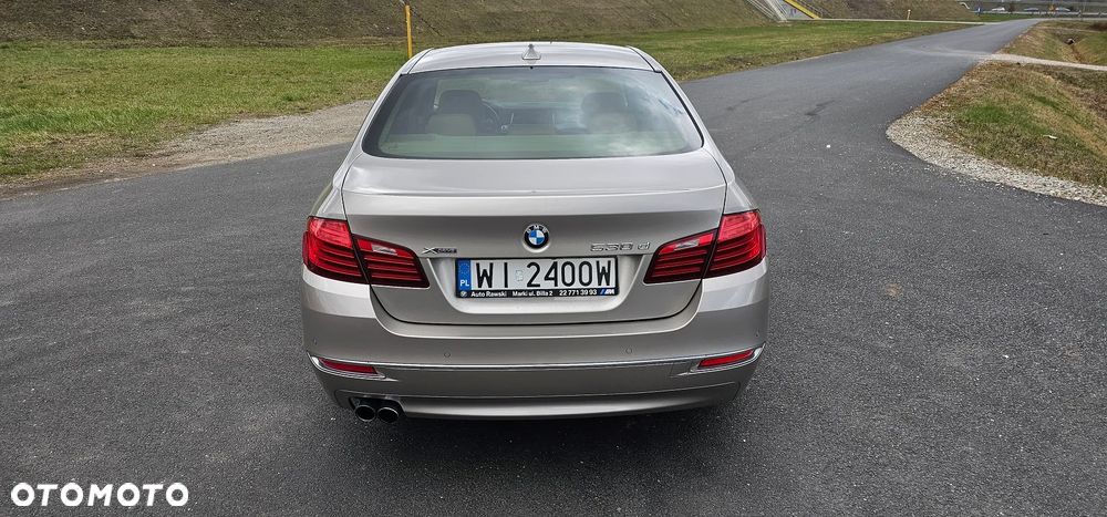 BMW Seria 5 530d xDrive Luxury Line - 12