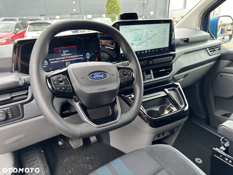 Ford Tourneo Custom - 10