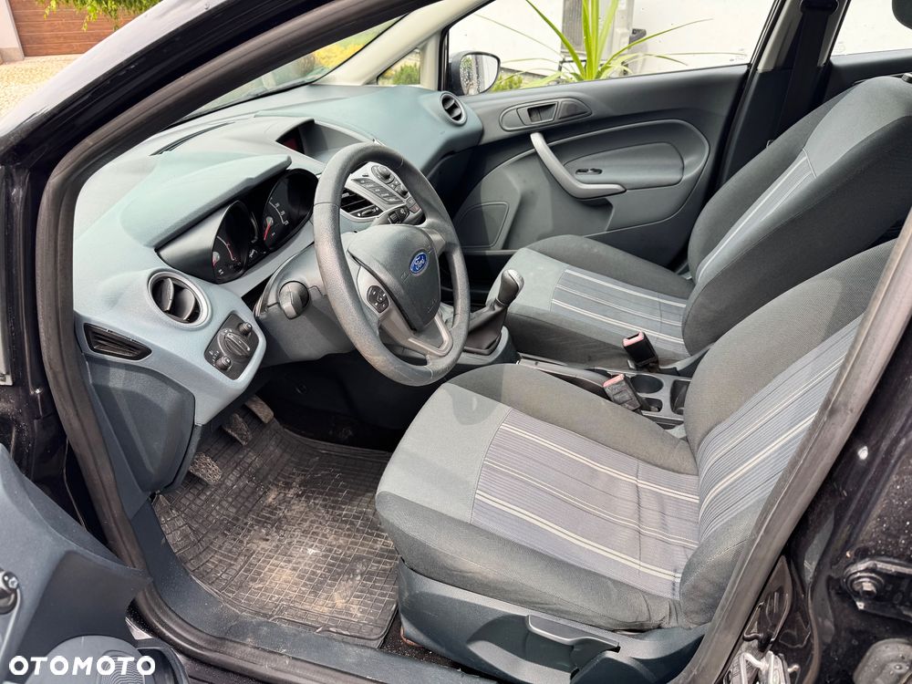 Ford Fiesta - 22