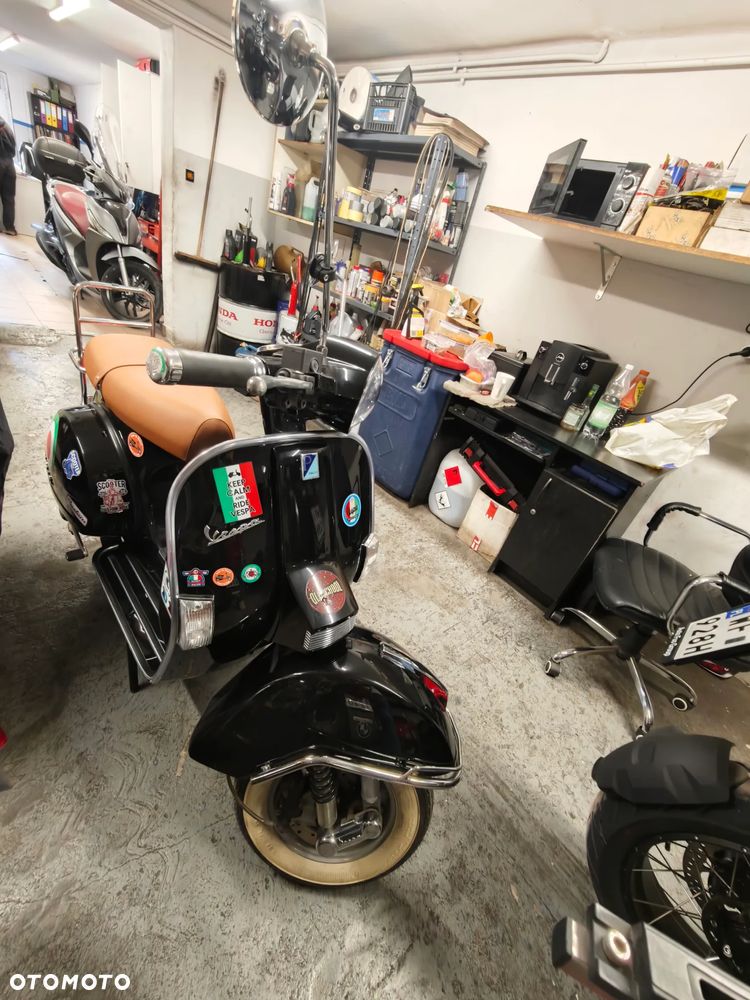 Piaggio Vespa - 2