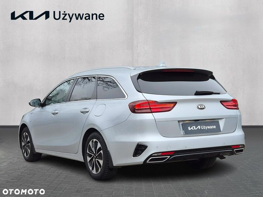 Kia Ceed - 4