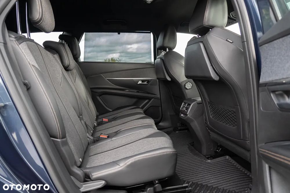 Peugeot 5008 - 35