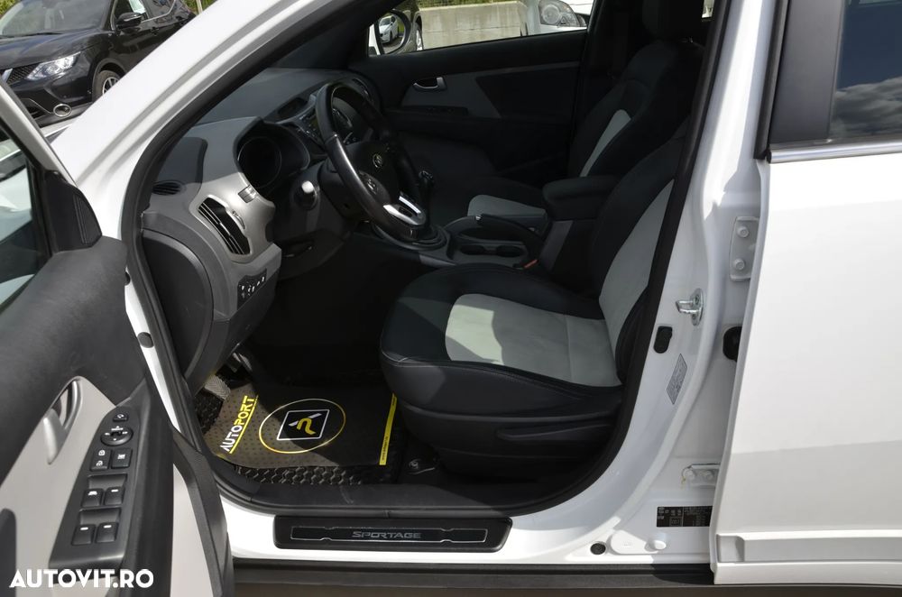 Kia Sportage 1.7 CRDI 2WD Spirit - 12