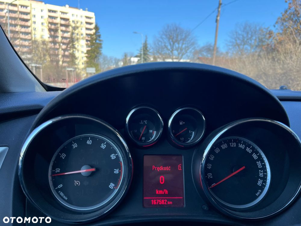 Opel Astra 2013 photo 2