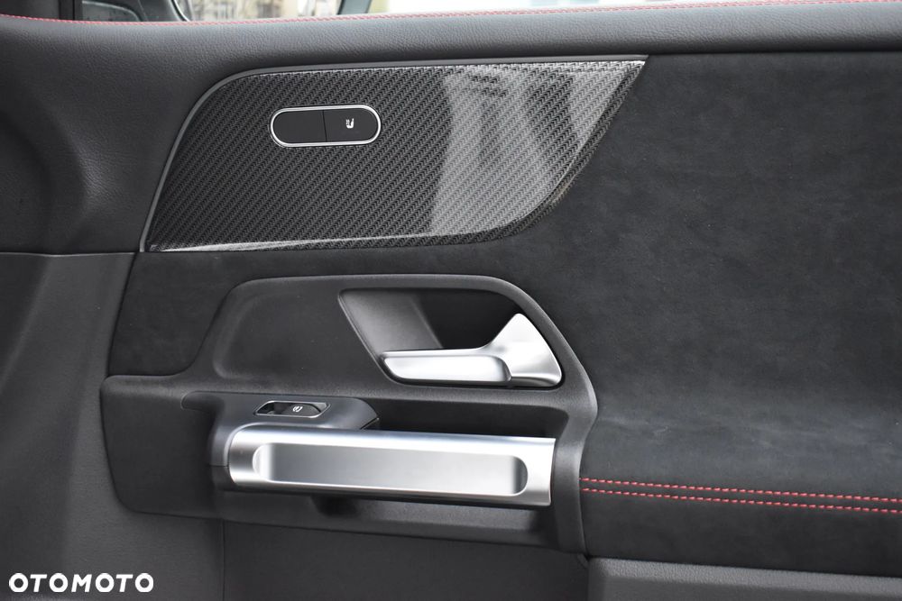 Mercedes-Benz GLB 200 d 4Matic 8G-DCT Edition AMG Line - 21