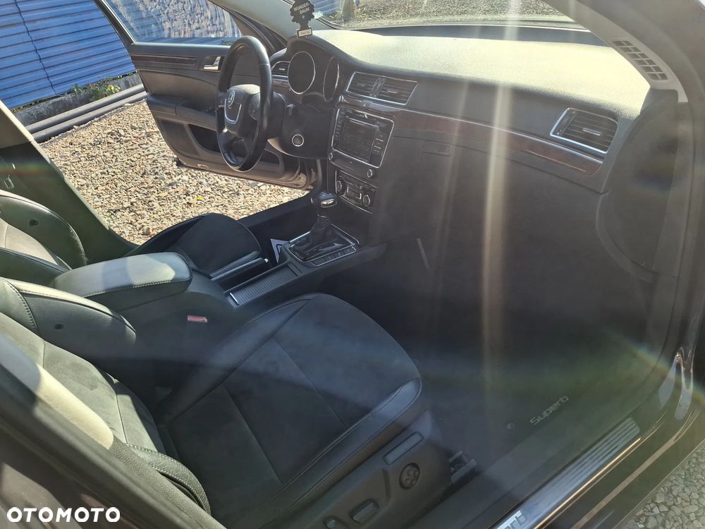 Skoda Superb 2.0 TSI Ambition DSG - 19