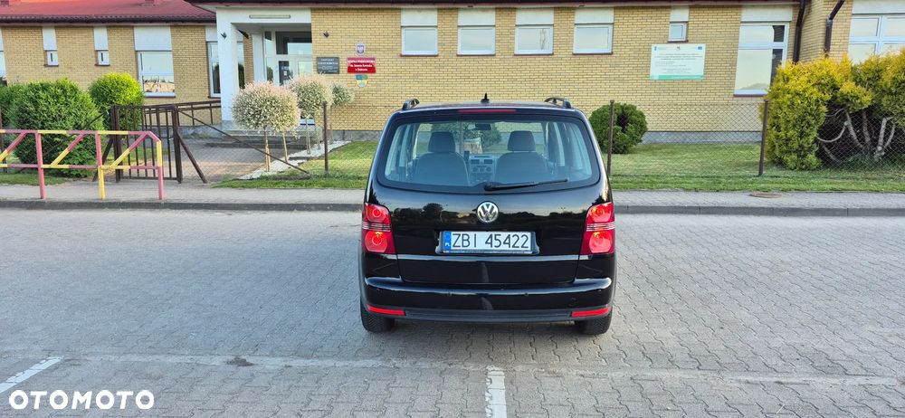 Volkswagen Touran - 5