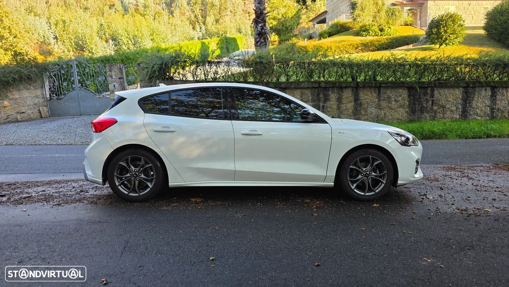 Ford Focus 1.0 EcoBoost S&S ST-LINE STYLE - 2