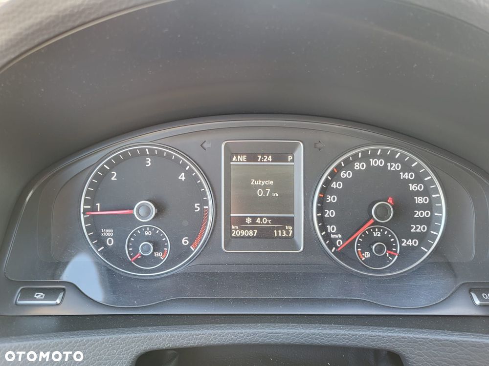 Volkswagen Multivan - 13