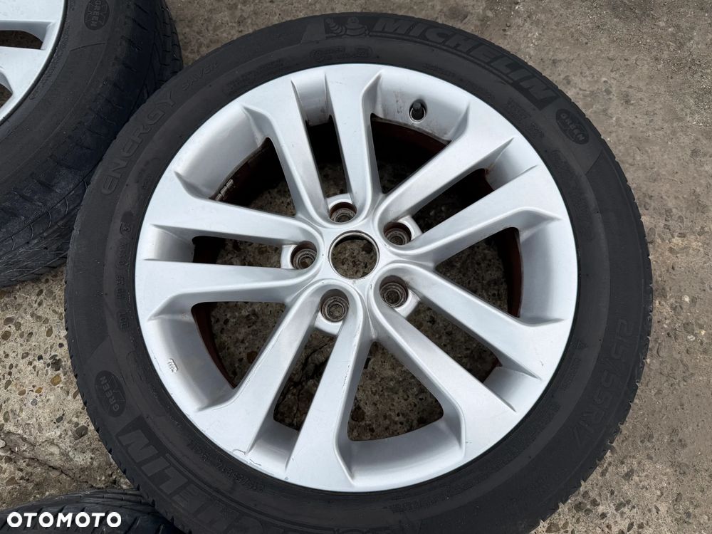 Felgi 17' koła Nissan Juke F15 N45701 5x114,3 17x7J ET40 centr 66,1 OE - 4
