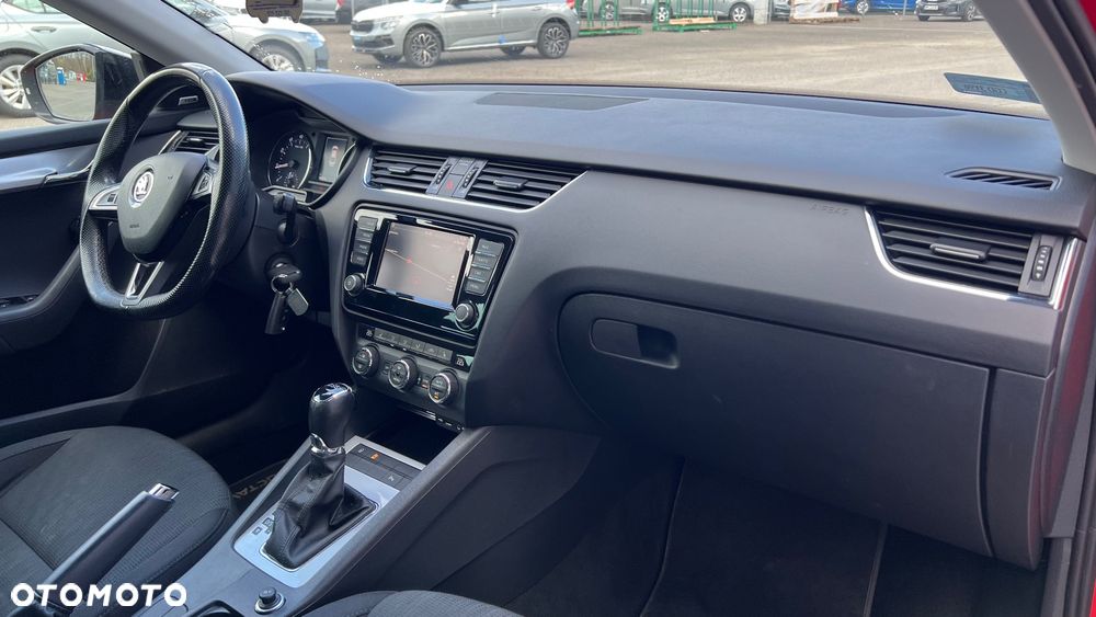 Skoda Octavia 1.8 TSI Elegance DSG - 11