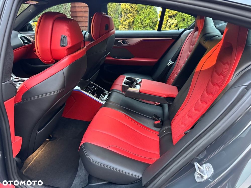 BMW Seria 8 - 28