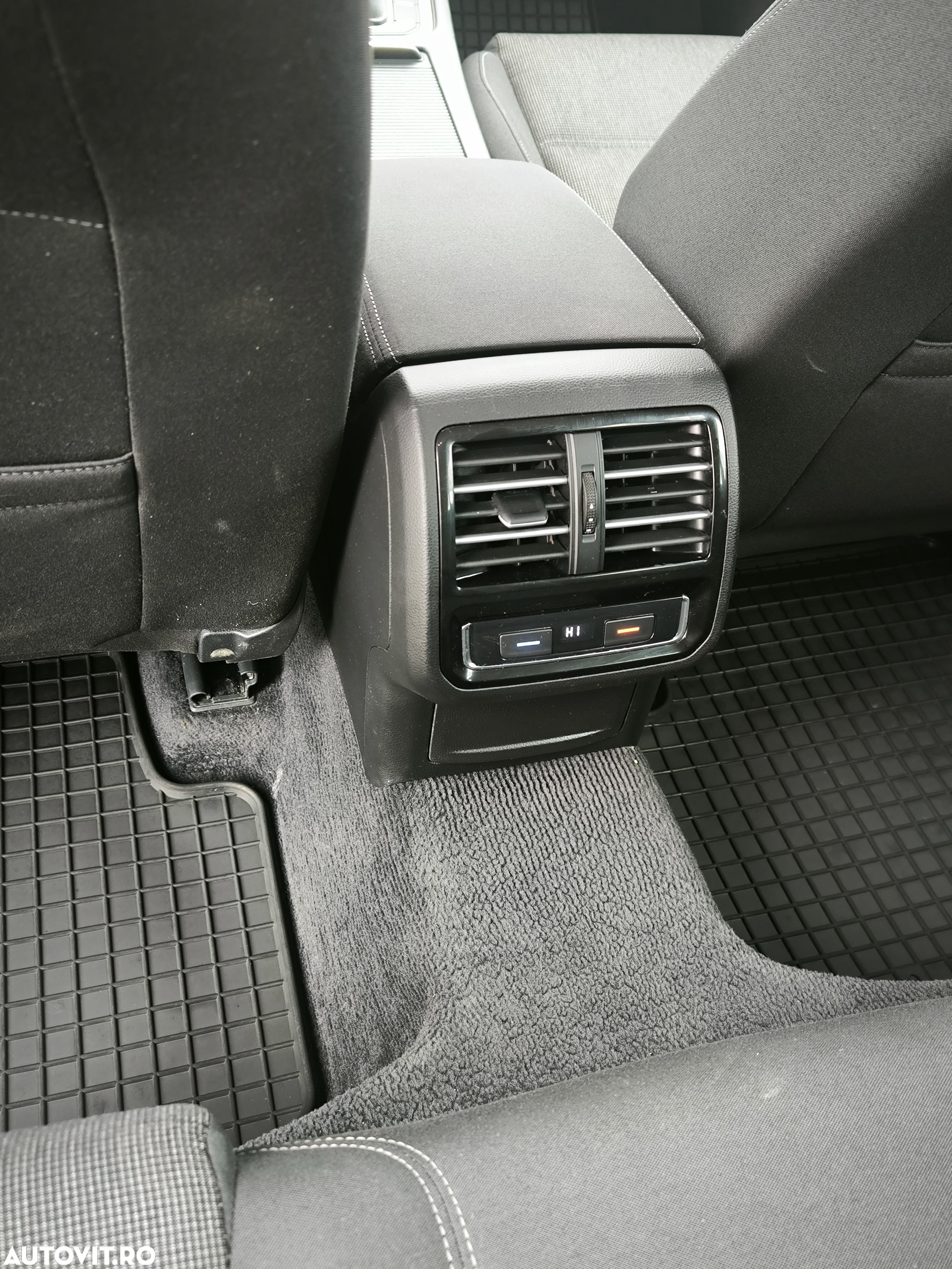 Volkswagen Passat Variant 1.6 TDI (BlueMotion Technology) Comfortline - 12