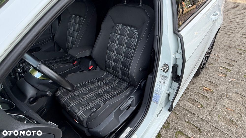 Volkswagen Golf GTD BlueMotion Technology - 23