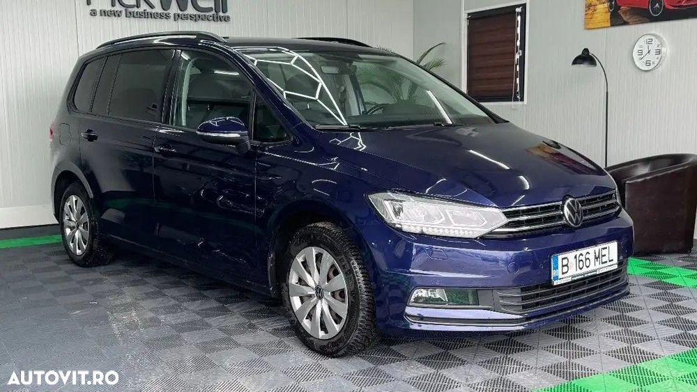 Volkswagen Touran - 26