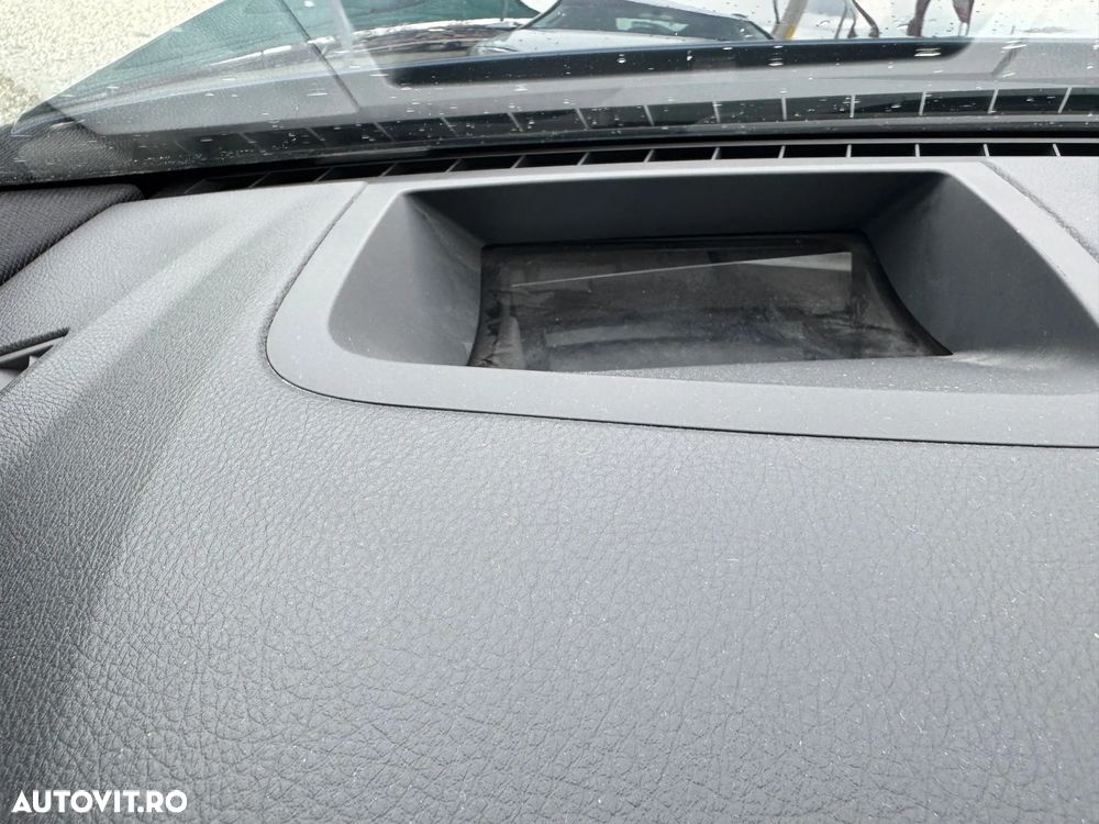 BMW Seria 5 525d xDrive AT - 22