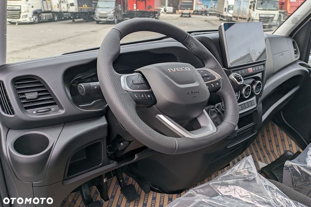 Iveco Daily 35S18 Kontener 8EP + Winda 3.0 180KM - 14