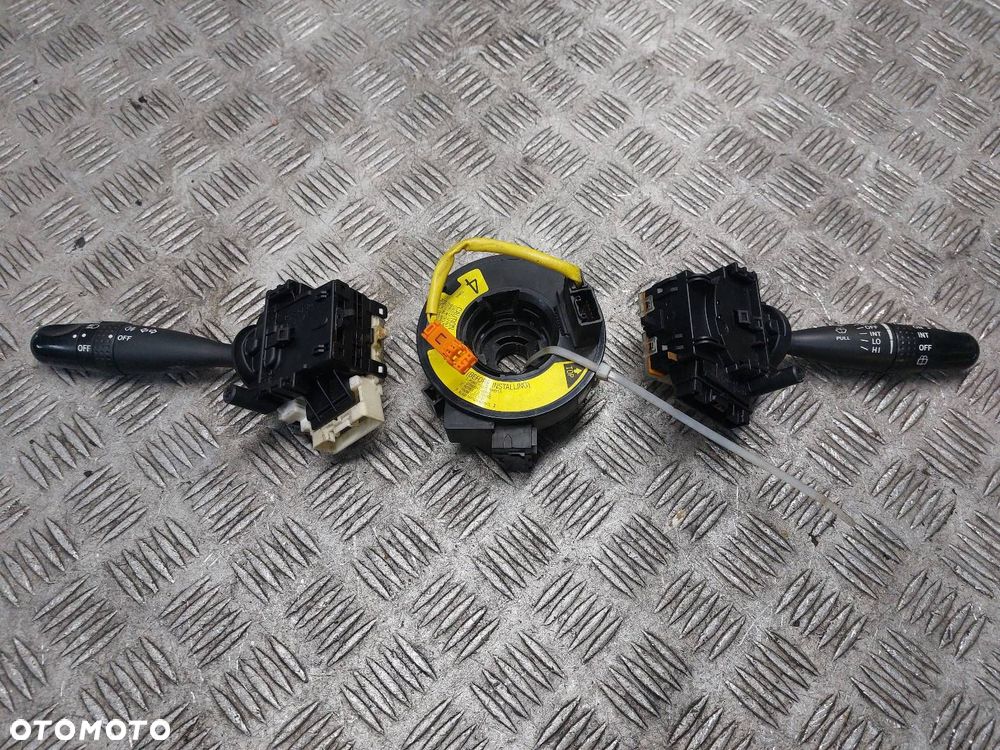 MANETKA PRZEŁĄCZNIK ZESPOLONY TAŚMA SYGNAŁU TOYOTA COROLLA E12 - 1