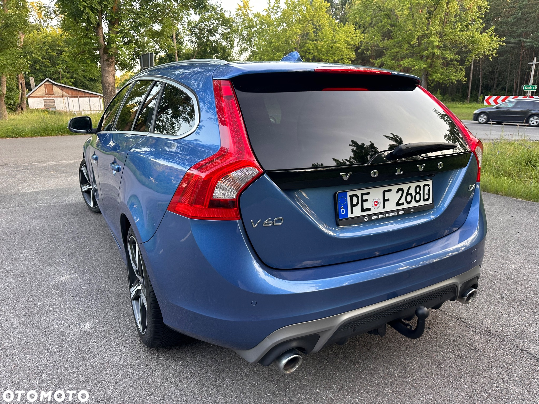 Volvo V60 D4 Drive-E R-Design Momentum - 11