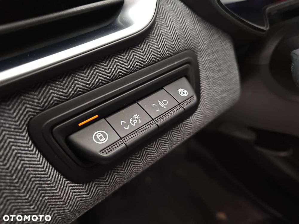 Renault Clio 1.0 TCe Techno - 12