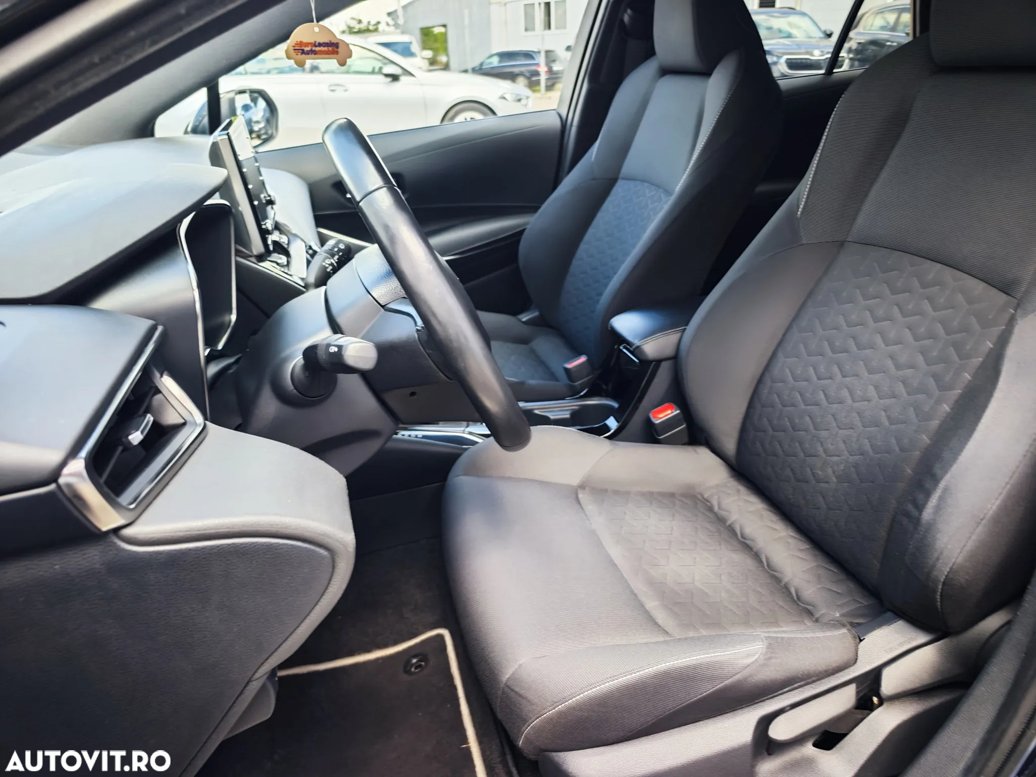 Toyota Corolla 1.8 HSD Dynamic - 11