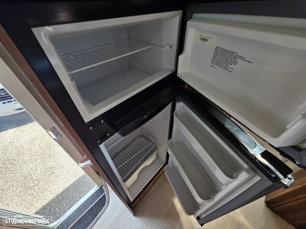 Fiat Ducato Roller 2.3 130CV Cama Central - 16