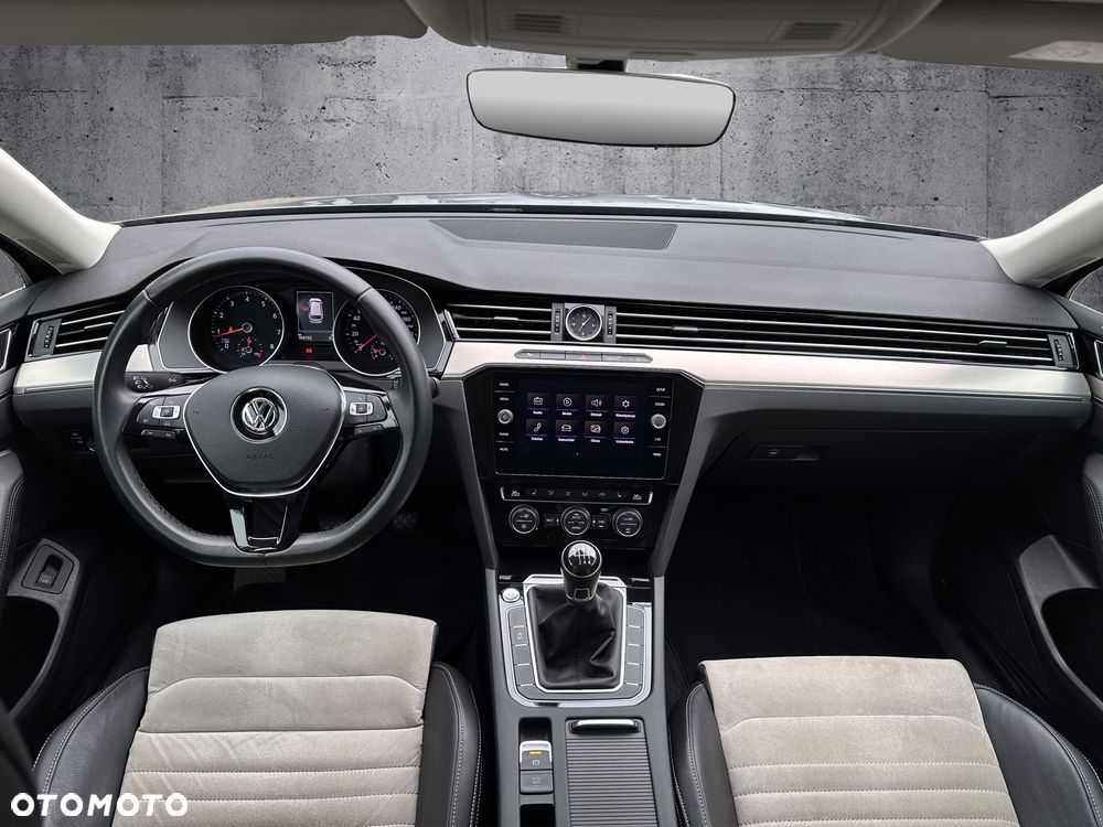 Volkswagen Passat Variant 1.4 TSI ACT (BlueMotion Technology) Highline - 10