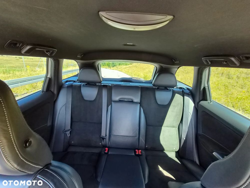 Volvo XC 60 D4 AWD R-Design Momentum - 14