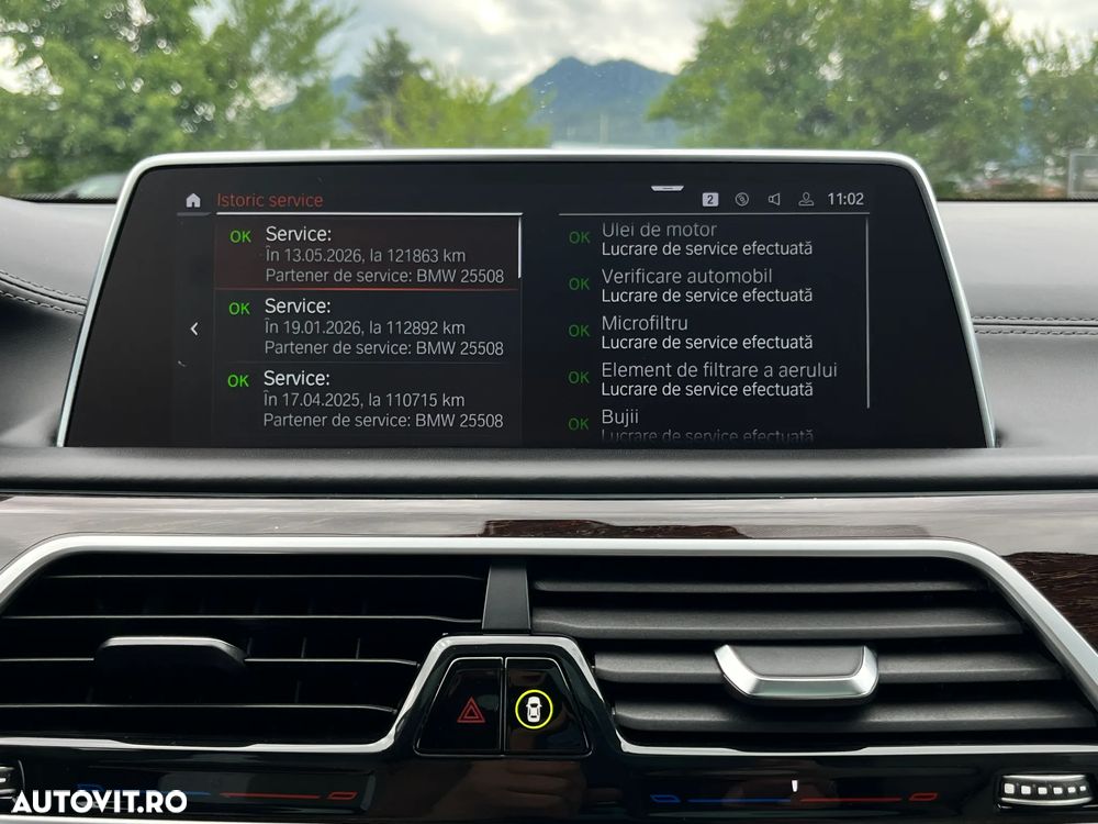 BMW Seria 7 750i xDrive - 35