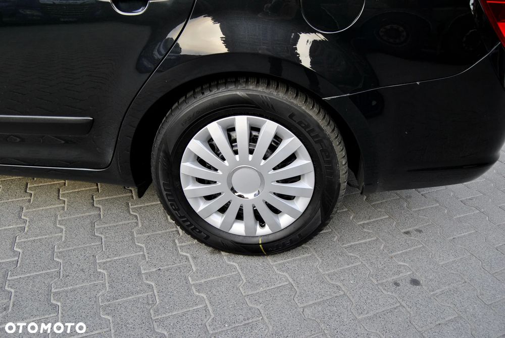 Kia Ceed - 12