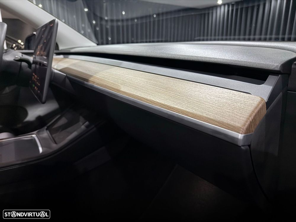 Tesla Model Y Standard - 34