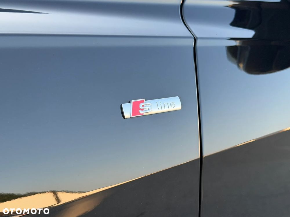 Audi A6 Avant 40 TDI quattro S tronic S line - 12